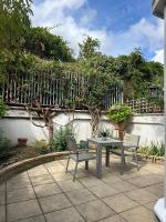 Luxury Double Studio with Private Patio - Bed and Breakfast Londen