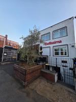 Bellissima London - Lower Ground Floor Flat - B&B London