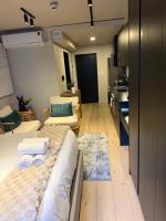 The Tokyo Apartments With Balcony & Mountain View - Ferienwohnung Kapstadt