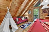 Gatlinburg, Pool Table, Sauna, Cold Plunge, Walk to Pool, Free Tickets Everyday - B&B Gatlinburg