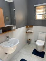 Eden Court Luxe - Chambres d'hôtes Ogbojo