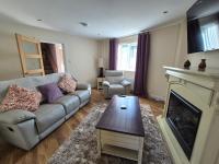 Derry City 3 Bedroom house near Ebrington Square - B&B Londonderry