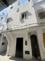 Dar al Kasbah maison à porte privée, chambre ,salon une cuisine équipée, et une terrasse au sein de La Kasbah - B&B Tangeri
