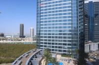 1BR Blanc Bliss - Elegant City Escape - Chambres d'hôtes Abou Dabi