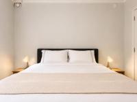 Upper Deer Lake suite with full kitchen - Chambres d'hôtes Burnaby