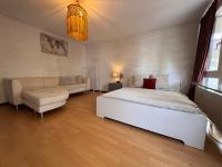85 sqm Apartment 3 Bedroom each w Balcony 6 Min to Oktoberfest Up to 9 Guests - Ferienwohnung München