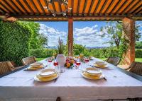 Villa Belvedere Stylish Villa on Tuscan Hills - B&B Reggello