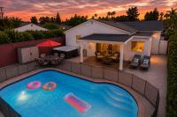 Hollywood Dream pool home & king beds - B&B Los Ángeles