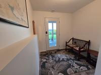1000 sq ft Private Suite, Yard, and Entrance - B&B Lantzville