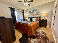 Modern Comfort: Updated Cozy Condo in Indian Point - B&B Branson