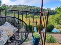 Le Figuier appart 2-3 pers en plein vignoble avec piscine privée à 30mn des gorgesdu Verdon et des plages - B&B Carcès
