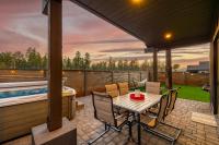 Modern Escape with Hot Tub Breathtaking Views - B&B Flagstaff