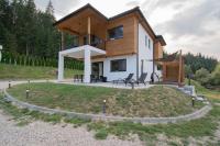 Hyggemate - Nordic Villa with Sauna & Jacuzzi Retreat - Ferienwohnung Sarnitsa