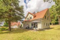 Waldsiedlung DHH Waldhaus 5 - Bed and Breakfast Korswandt