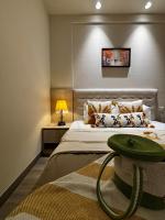 Luma Premium Stay, Near Expo Mart, Pari Chowk - B&B Greater Noida