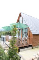 GNDT Cabin with Mountain View & Hot Tub - B&B Khelvach'auri