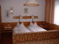 Doppelzimmer mit Gartenblick