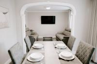 Stylish 3-Bed with Private Garden - Ferienwohnung Peterlee