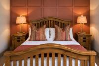 Garth Cottage - Riverside with Private Hot Tub - B&B Killin
