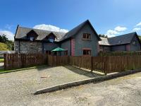Keepers at Rossie Ochil Estate Cottages with Hot Tub, Perthshire - Chambres d'hôtes Forgandenny