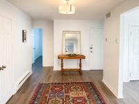 Bright, renovated, spacious 3 bedrooms, 2 bathroom - B&B Montreal