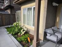 Cozy walkout retreat beside pond and trail - B&B Edmonton