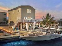 Mermaid Manor Waterfront Haven Hot Tub Dock - Chambres d'hôtes Marathon