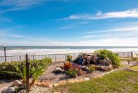 Oceanfront 1BR at Hawaiian Inn Daytona Beach - B&B Daytona Beach