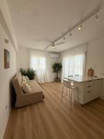 Sunny Kapparis Penthouse - Near Beach - Terrace - Ferienwohnung Paralímni
