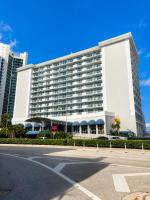 Renovated Beachfront Condo with Balcony - B&B Sunny Isles Beach