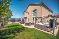 Pikes Peak Place, Views, Hot Tub, Air Force Academy - B&B Colorado Springs