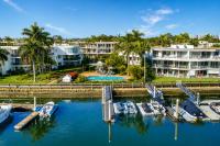 Driftwood on the Canal - 6BR Runaway Bay Retreat - Ferienwohnung Gold Coast