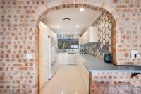 Aqua Linea 7 Noosa Parade 82 - Bed and Breakfast Noosa Heads