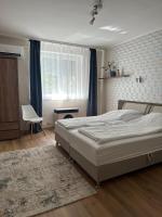 Weninger Studio Apartman - B&B Kiskunhalas