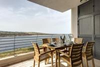 Water's Edge Apartment - Ferienwohnung St Paul's Bay