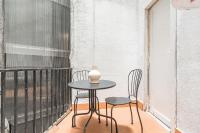 Elegant and Spacious Apartment Steps from Plaza Catalunya - Ferienwohnung Barcelona
