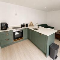 Cosy 2BR Wicklow Cabin Wiz Patio & Central Location - Ferienwohnung Wicklow
