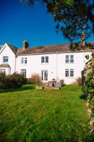 3 Bedroom Coastguard Cottage near Salcombe, Hope Cove - Bed and Breakfast Malborough