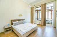 Maiden Residence 2BR spacious old city apartment - B&B Bakú