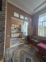 Центр, Євгена Коновальця, 3 - B&B Lutsk