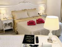 Alloggio Turistico GIULIETTA e Romeo - INTERO APPARTAMENTO - Villafranca di Verona, Zimmer, Holiday Rooms - Chambres d'hôtes Villafranca di Verona