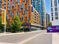 High Spec 3 Bedroom Apartment with Balcony I Opposite Wembley Stadium and OVO Wembley Arena I Easy Access to Central London and London's Iconic Landmarks I Paid Parking Available - Bed and Breakfast Londen