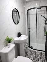 1 Bed Apartment in Saltcoats Contractors, Long Stay, Parking - Bed and Breakfast Saltcoats