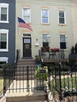 Historic 3BR Rowhome with Parking Near Union Market - B&B Washington D.C.