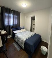 Blue room - B&B Toronto