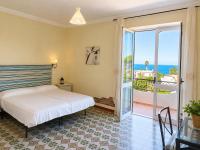 Villa Olivia Residence Ischia - nel Verde con Piscine e Vista Mare - B&B Forio