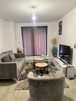 Vibrant Flat In Salford Quays near old Trafford - Ferienwohnung Manchester