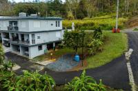 Green Mountain Studio 1 - Pool Table & Relaxation - B&B Rincón