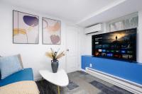 2 Bedroom Beach Front Gem - Bed and Breakfast Brooklyn