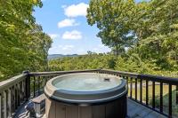 Bryson City Cabin, Game Loft, Hot Tub, Fire Pit - B&B Bryson City